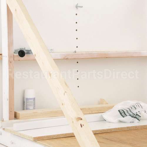 SK-200-39300-01 Traulsen 1/2 W A/R Line Door W/Snap Gsk