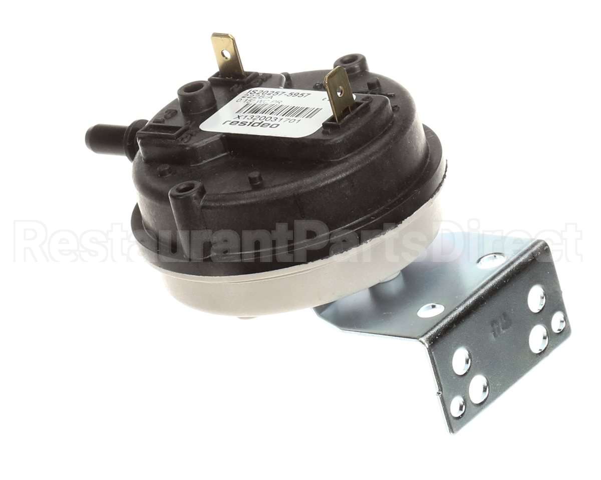 CNT04320 Trane Control; Differential Pressure, .15 In W