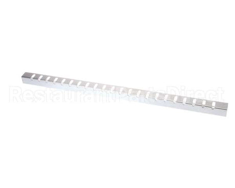 FB42146403 Bki Retainer, Front Divider Bar, Sm2624